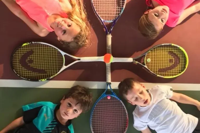 kids-and-tennis-rackets
